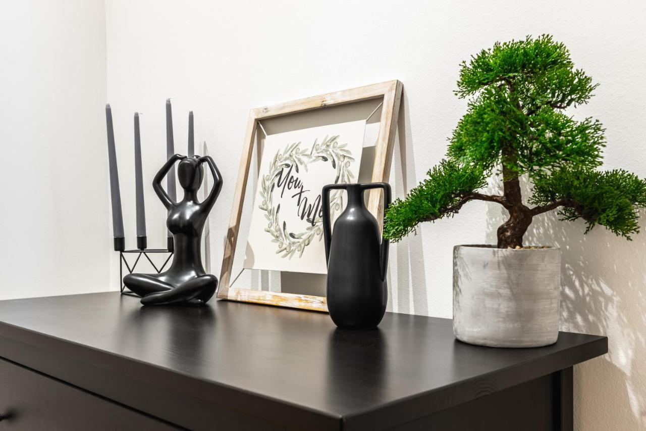 Stylish Designed Apartment In A Calm District Vienna Esterno foto