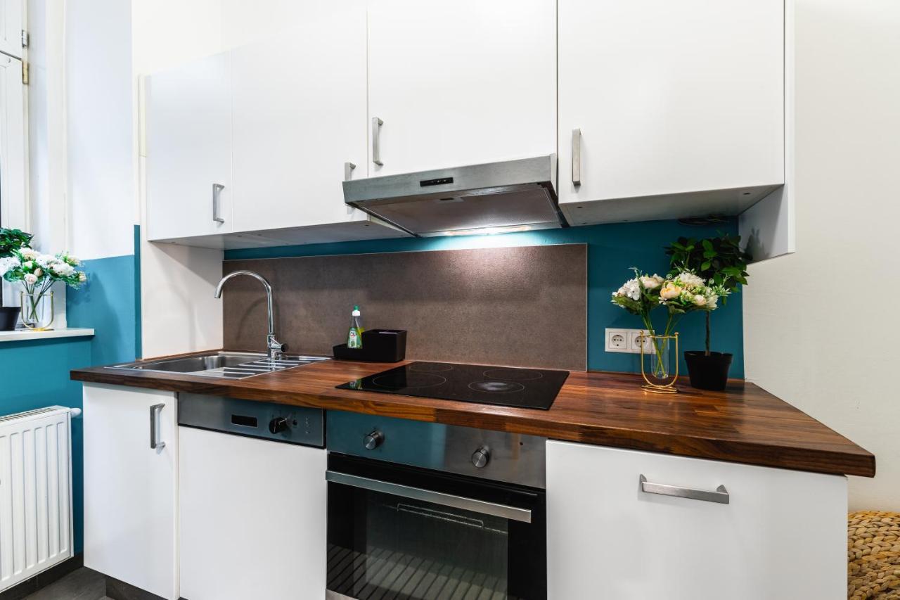 Stylish Designed Apartment In A Calm District Vienna Esterno foto