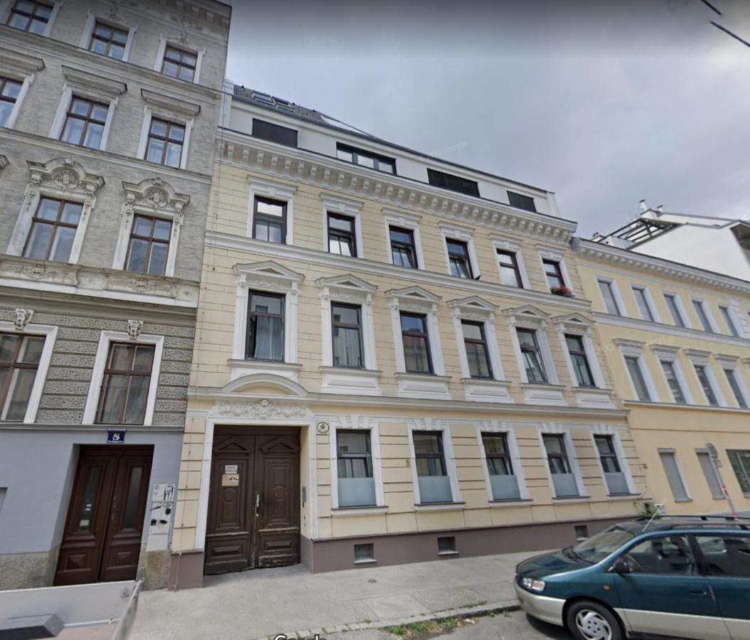 Stylish Designed Apartment In A Calm District Vienna Esterno foto